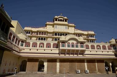 07 City-Palace,_Jaipur_DSC5198_b_H600